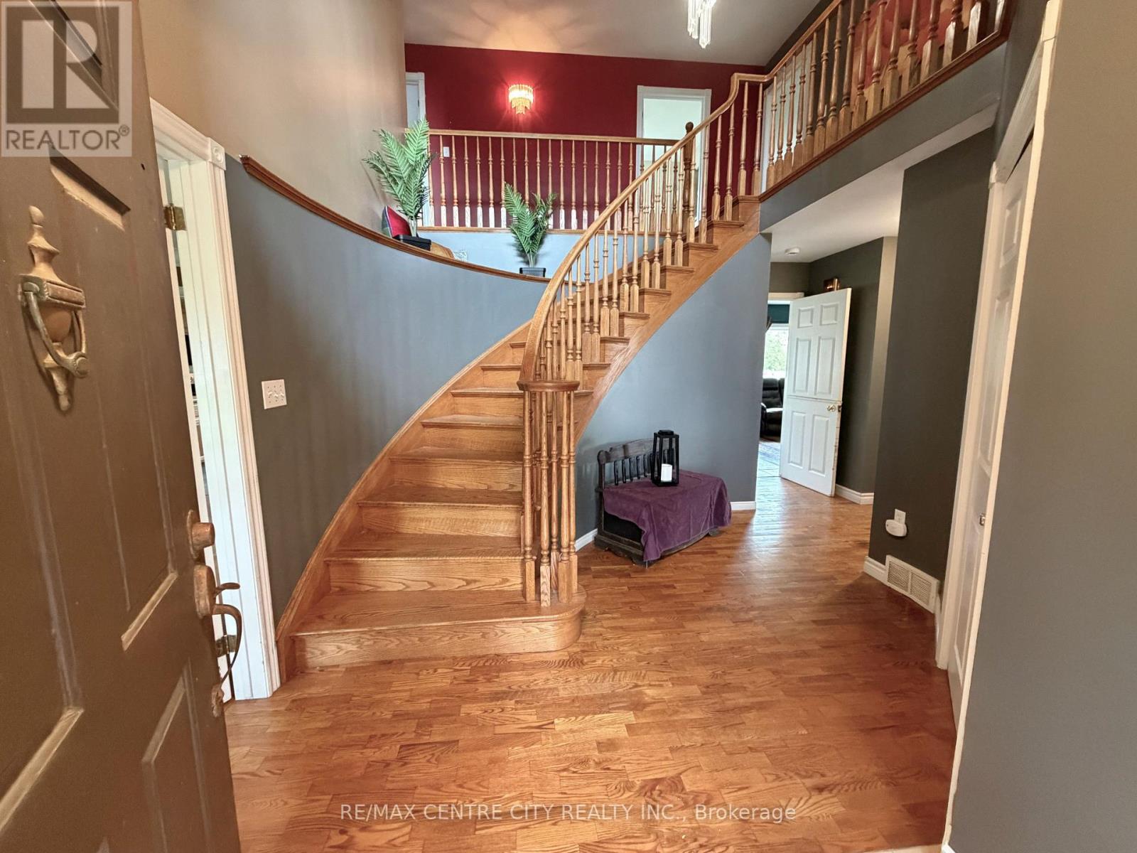 7442 Fairview Road Property Photo 15