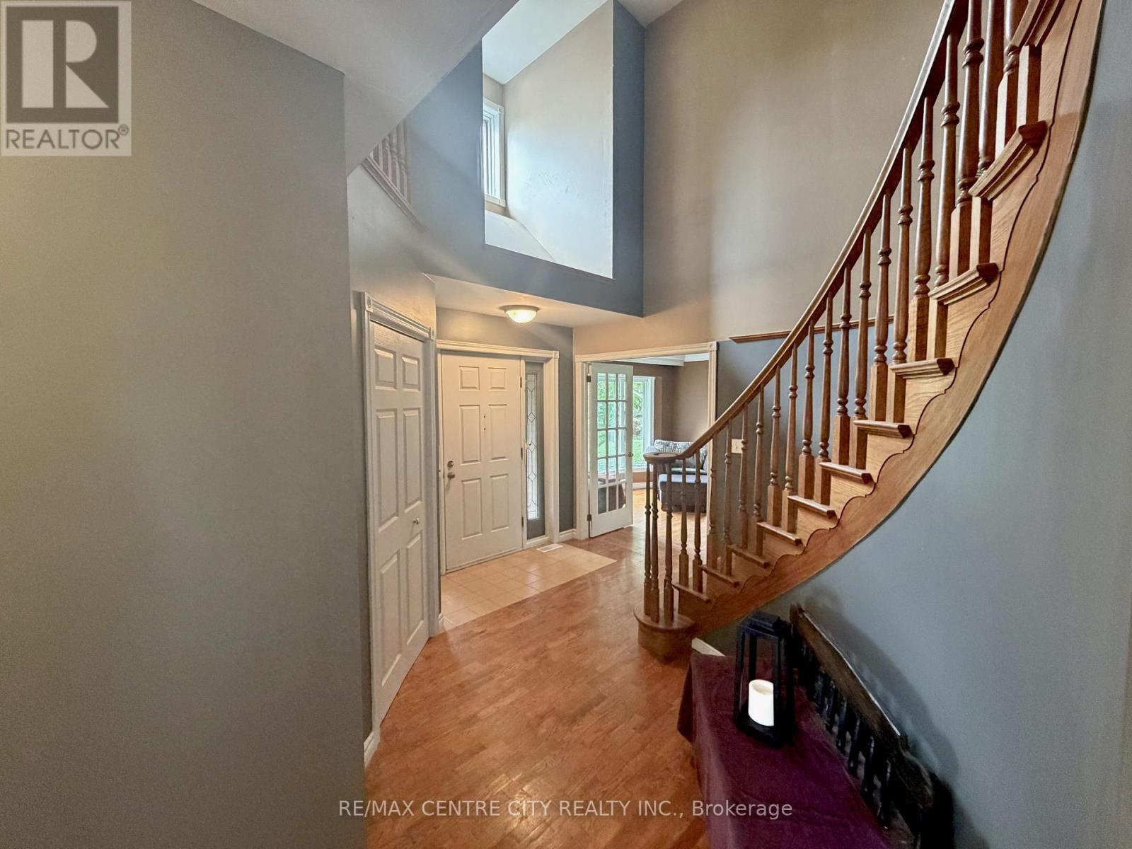 7442 Fairview Road Property Photo 27