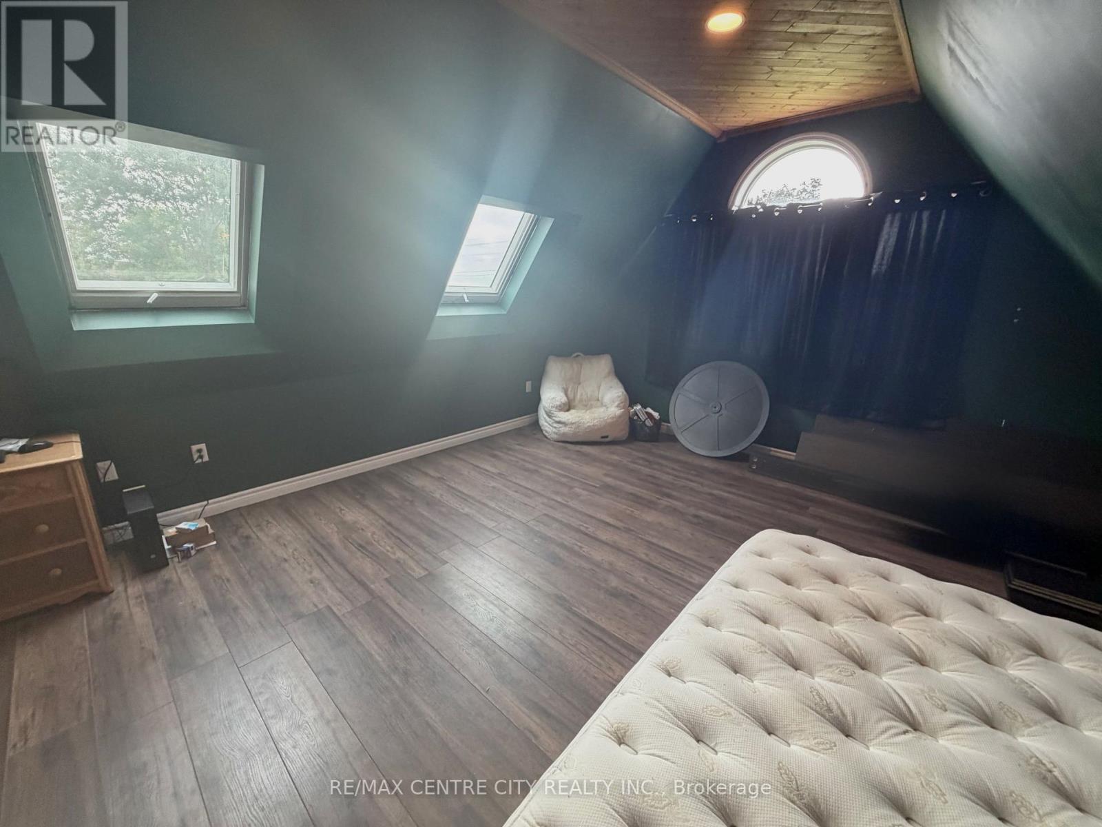 7442 Fairview Road Property Photo 37