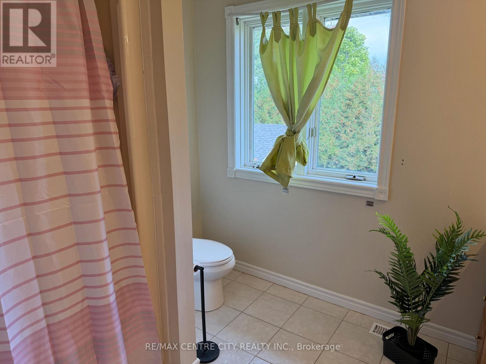 7442 Fairview Road Property Photo 43