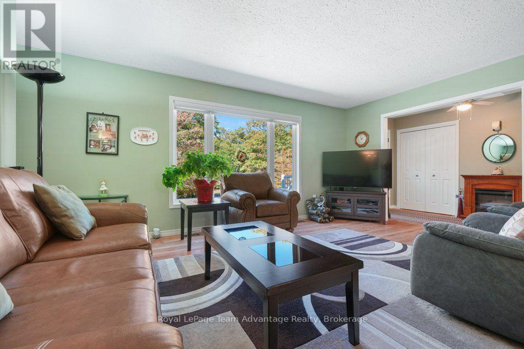 10 Oakridge Road Property Photo 11