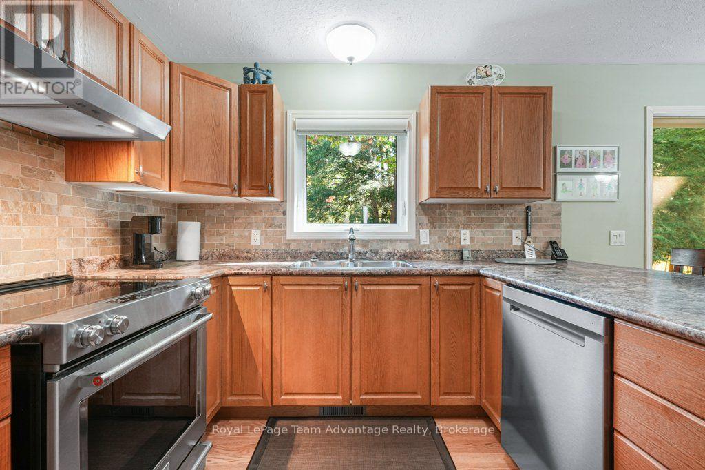 10 Oakridge Road Property Photo 17
