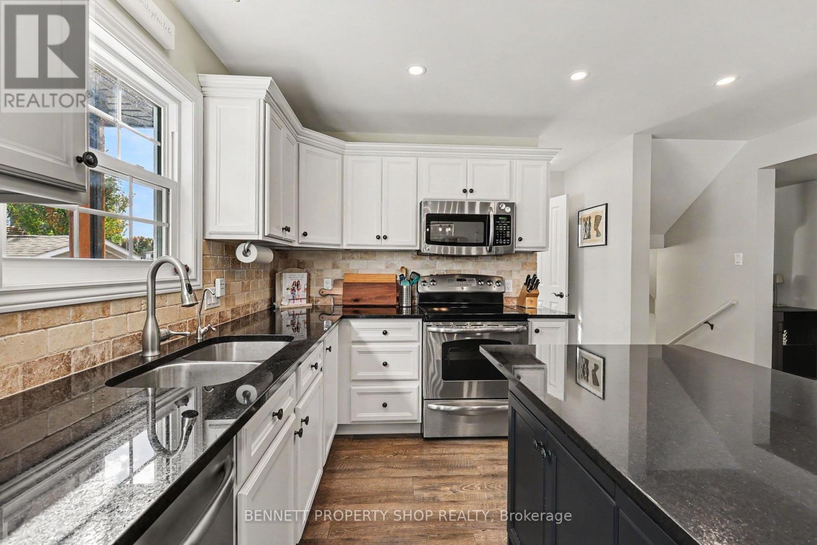77 Tabitha Crescent Property Photo 7