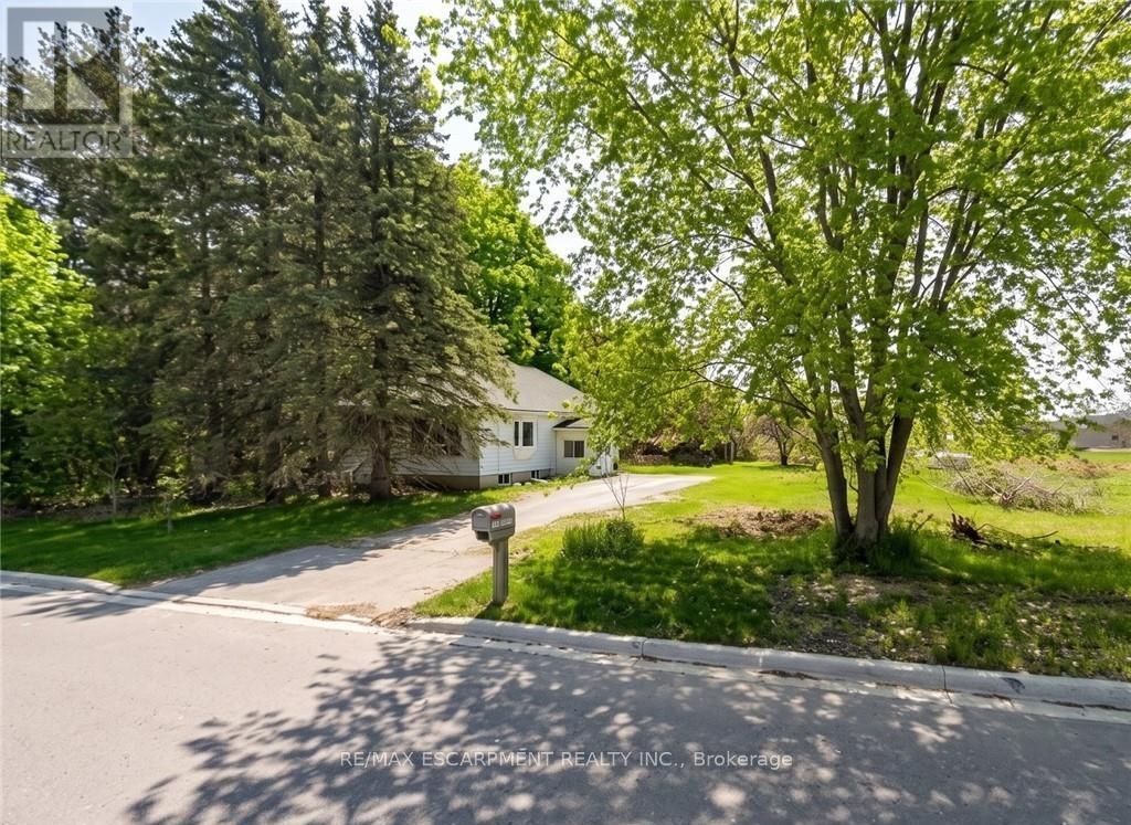 206 CHARLES STREET Property Photo 1