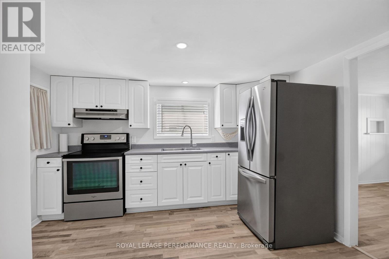 46 First Avenue Property Photo 9