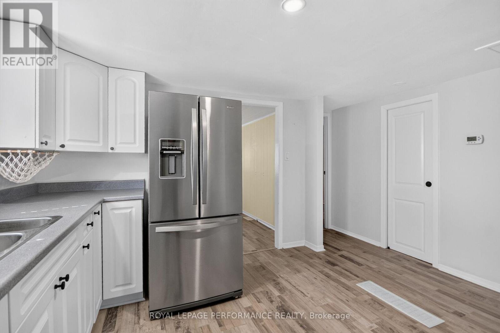 46 First Avenue Property Photo 11
