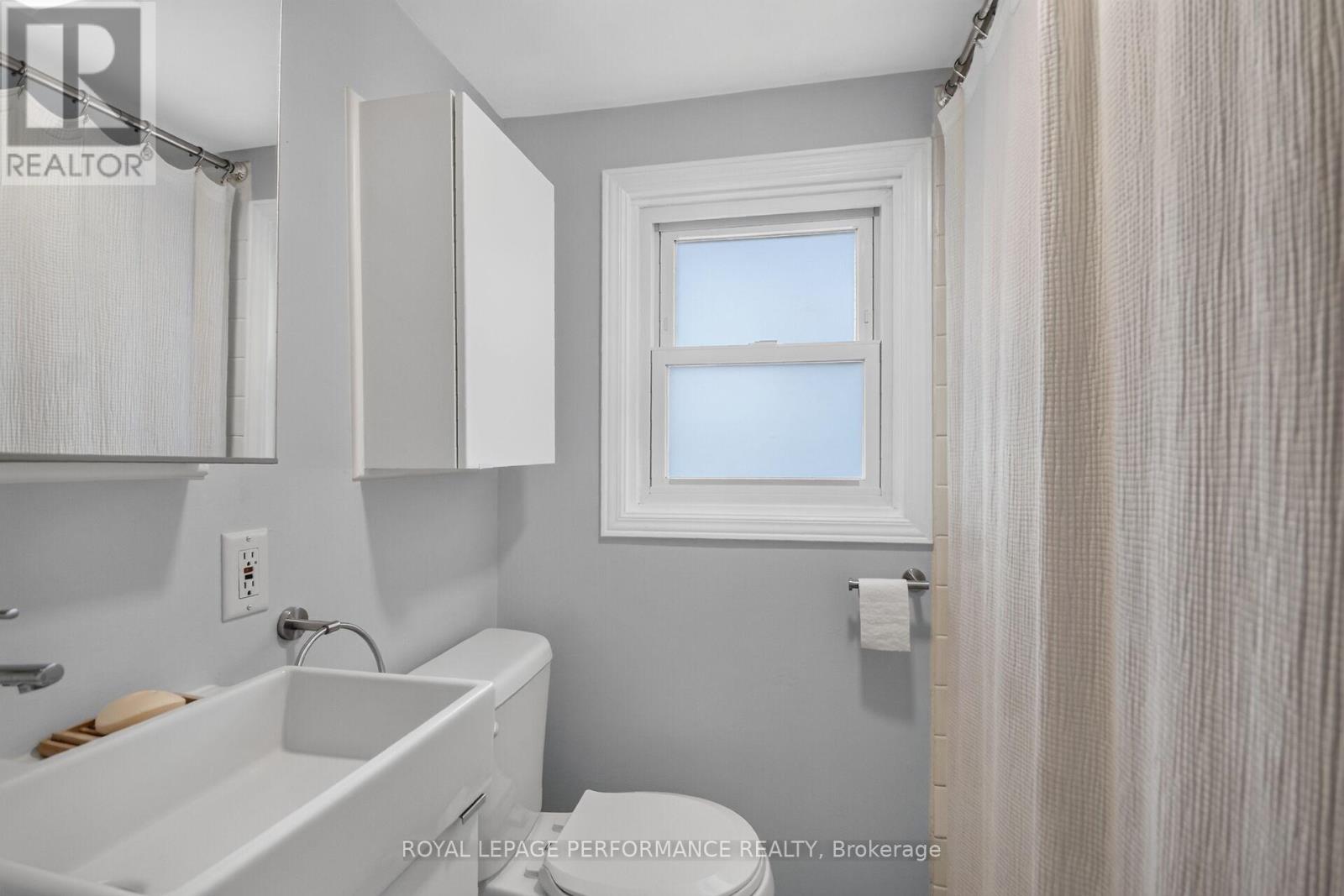 46 First Avenue Property Photo 19