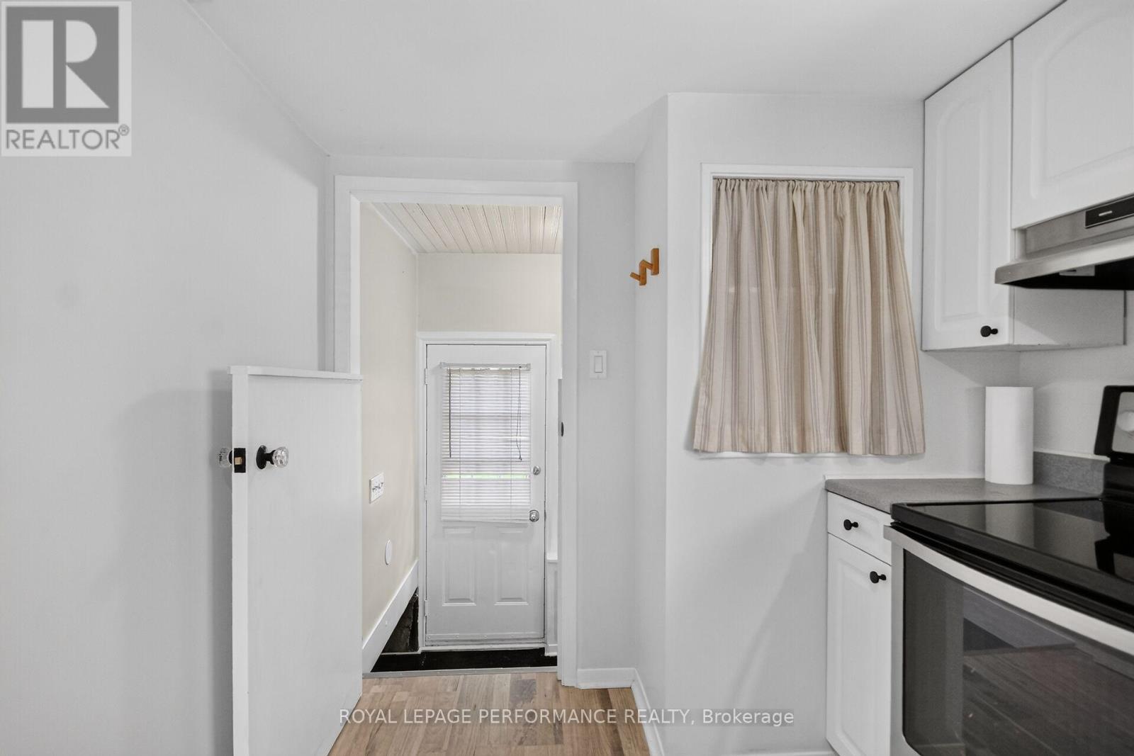 46 First Avenue Property Photo 20
