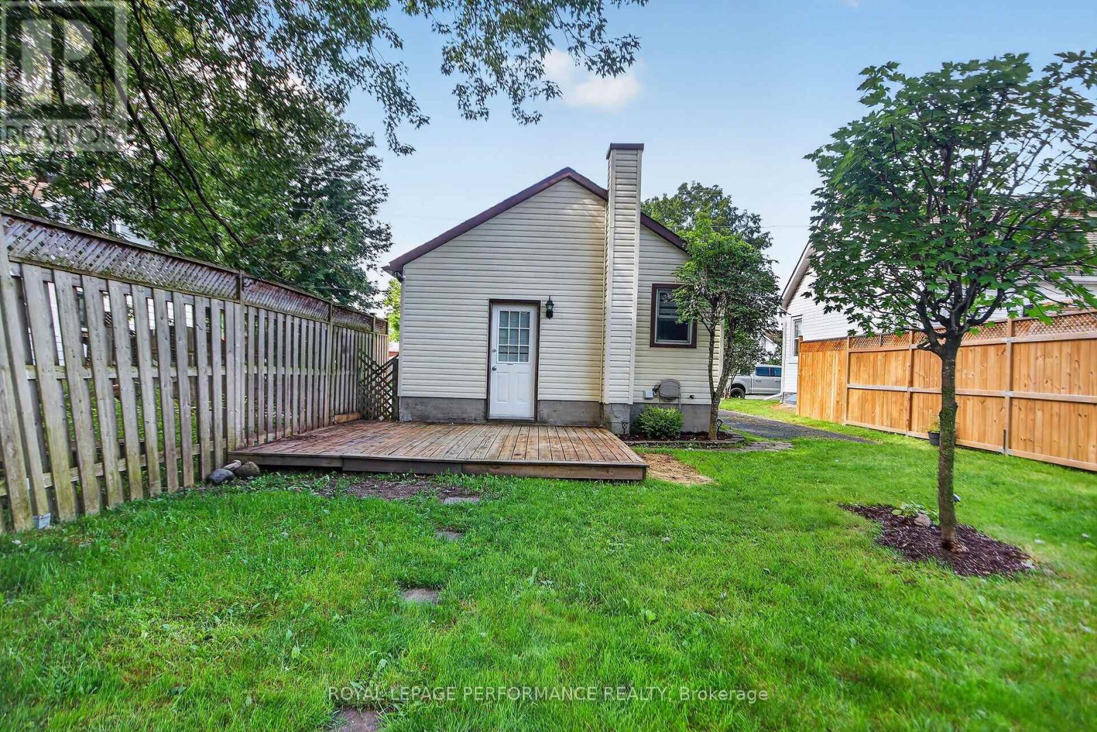 46 First Avenue Property Photo 34