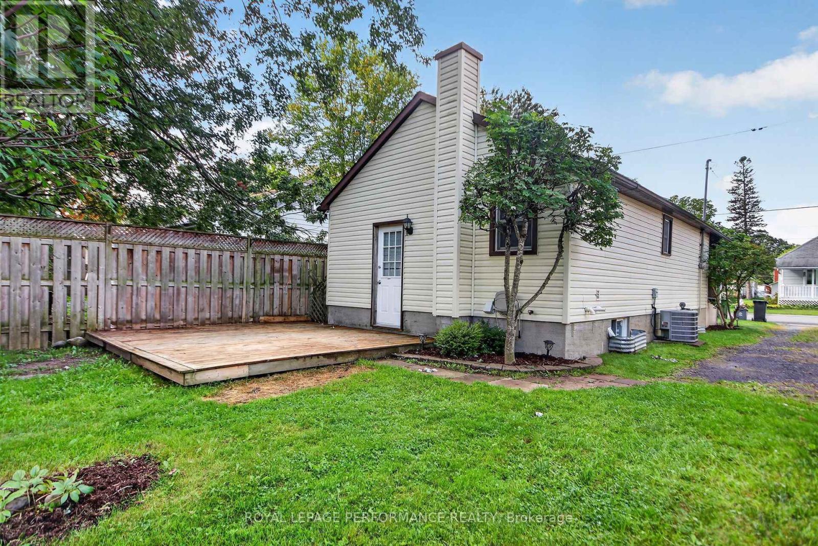 46 First Avenue Property Photo 35