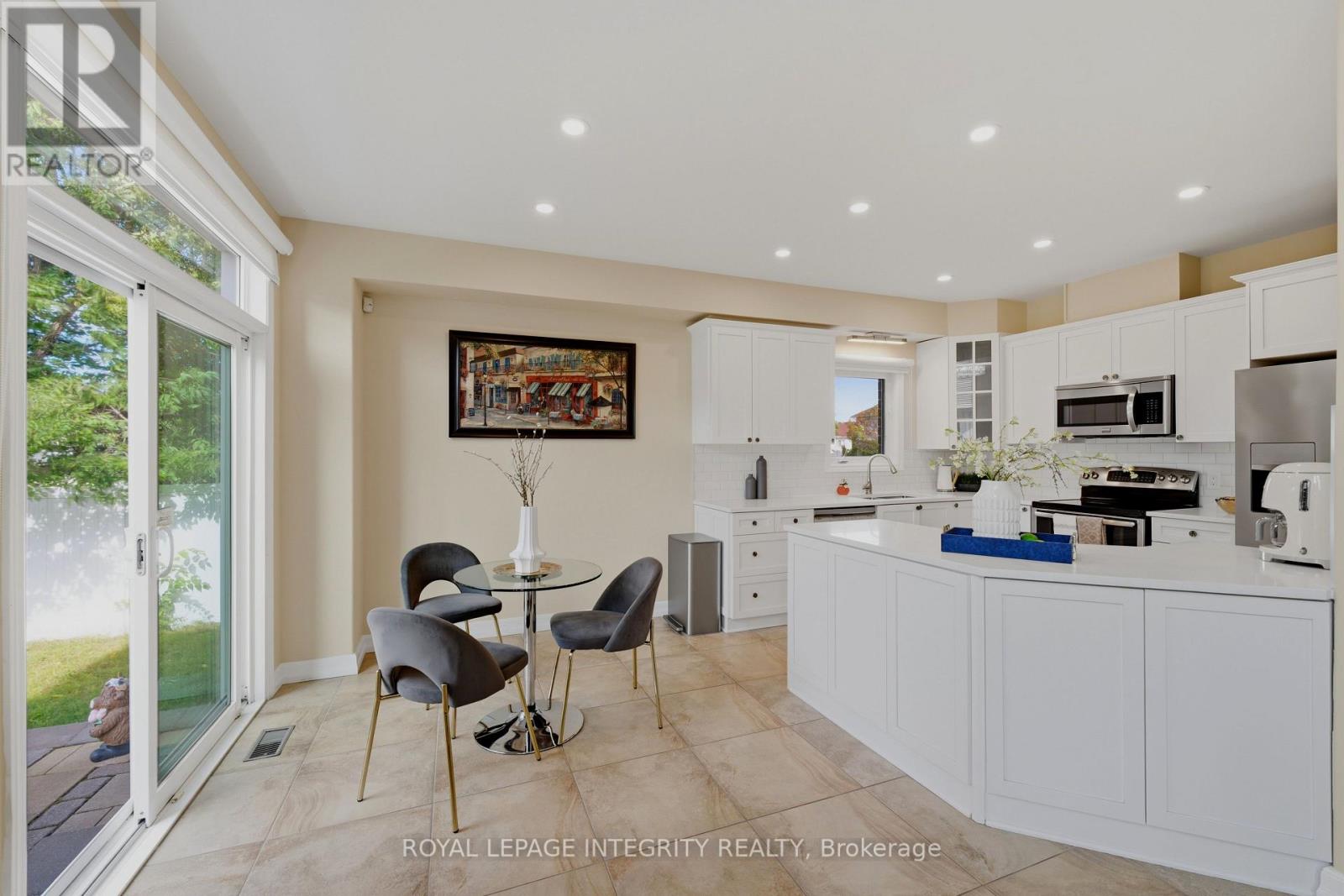 119 Woliston Crescent Property Photo 15