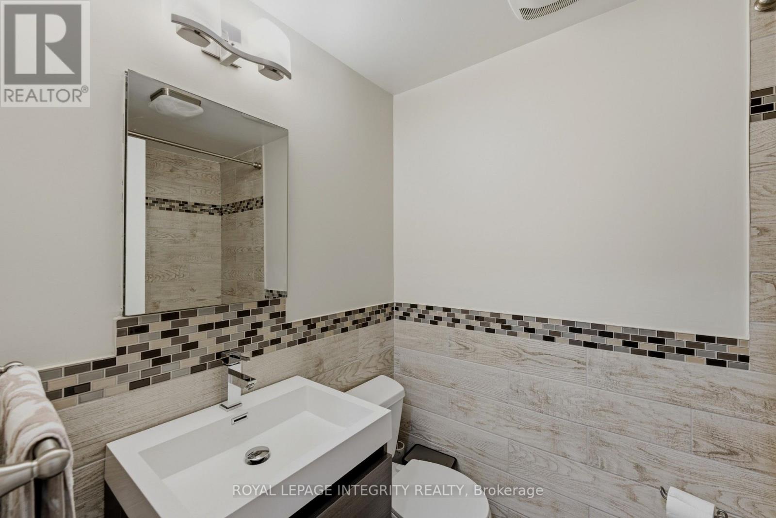 119 Woliston Crescent Property Photo 44