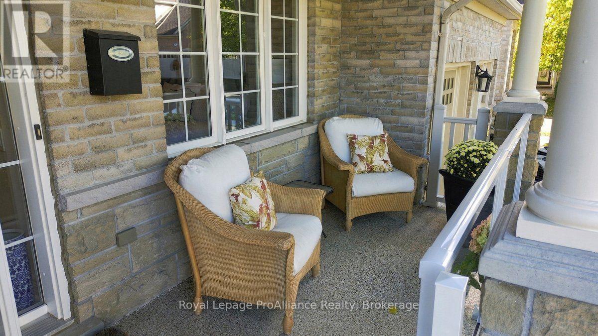 19 Shortreed Lane Property Photo 3