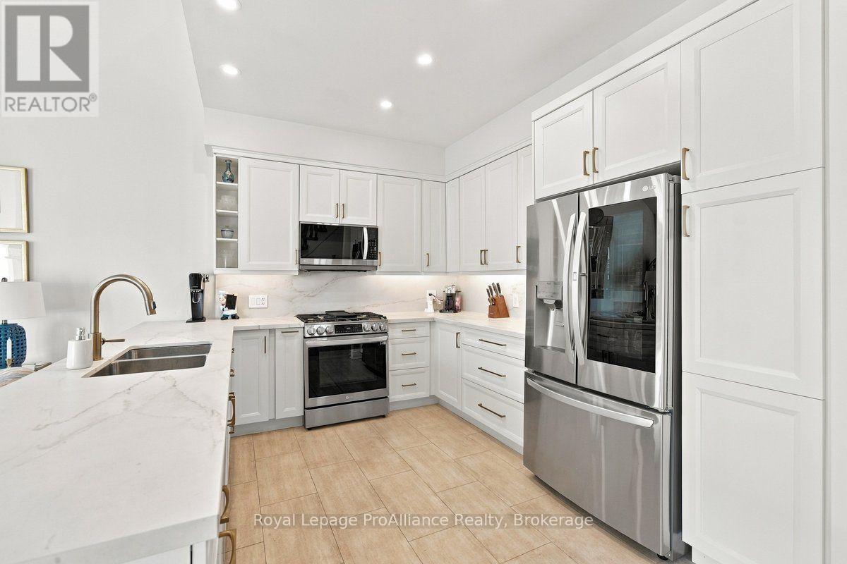 19 Shortreed Lane Property Photo 11