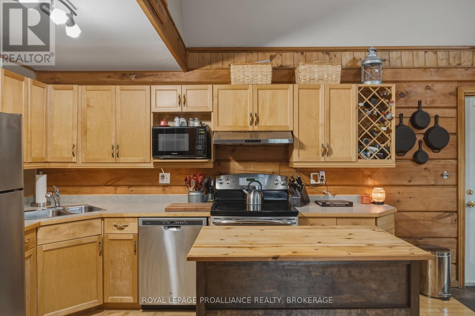 4973 Colebrook Road Property Photo 12
