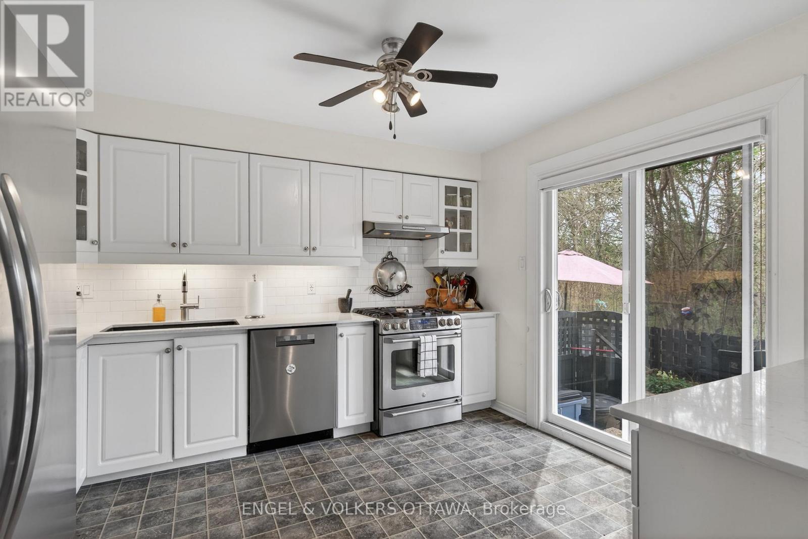 77 - 3344 Uplands Drive Property Photo 12