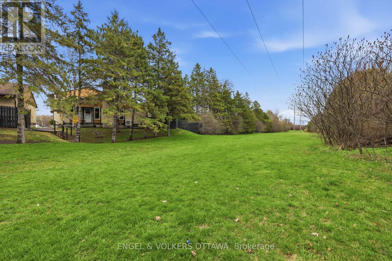 77 - 3344 Uplands Drive Property Photo 36