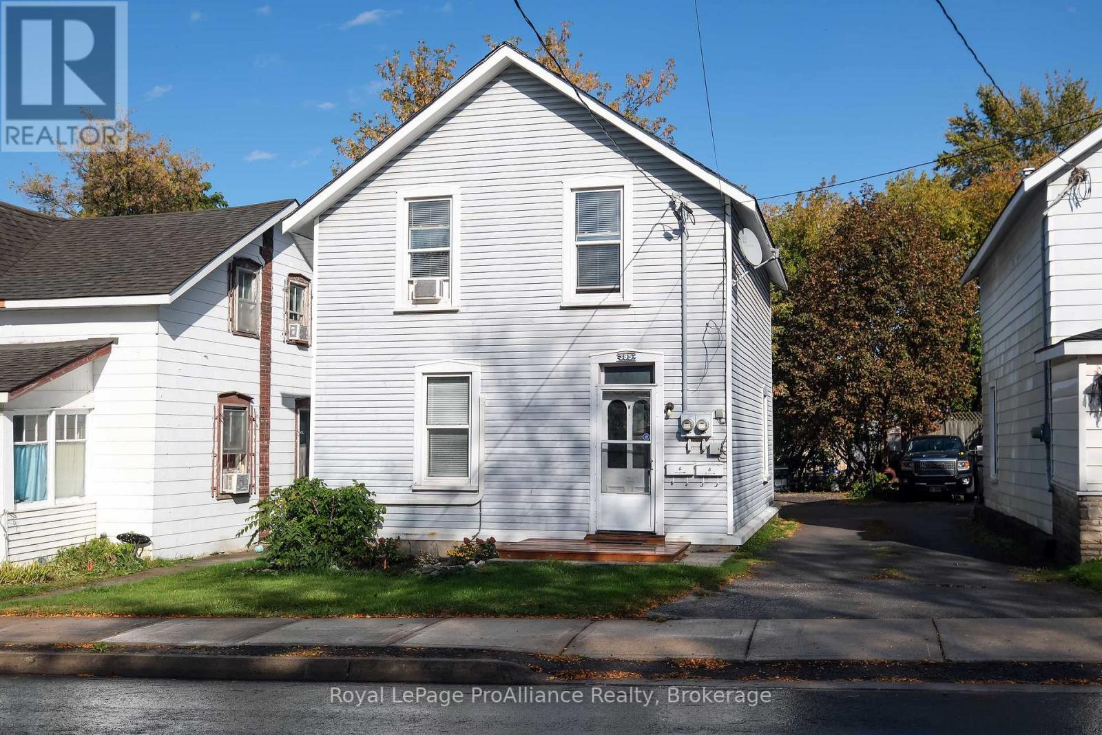 395 Bleecker Avenue Property Photo 2