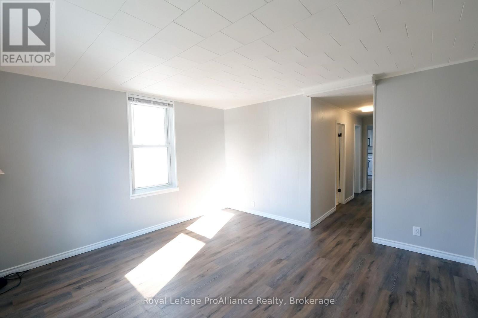 395 Bleecker Avenue Property Photo 15