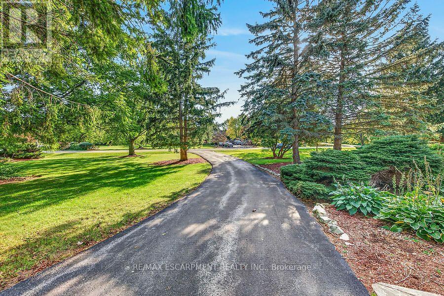 2 Karendale Crescent Property Photo 6