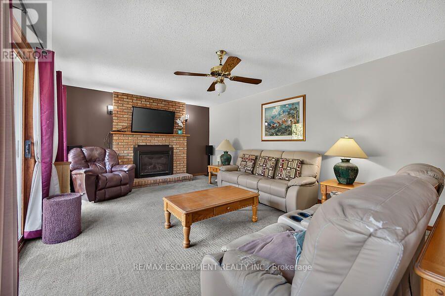 2 Karendale Crescent Property Photo 23