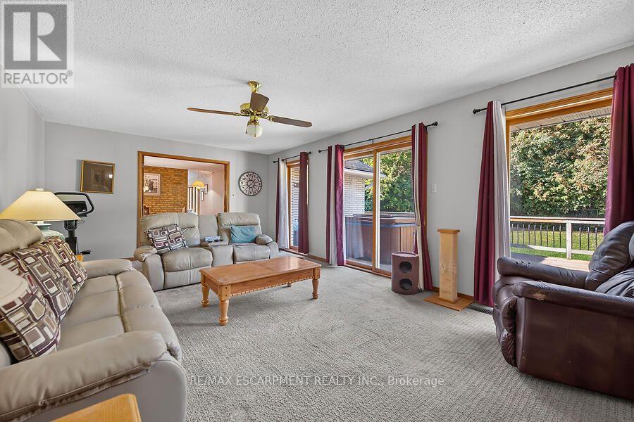 2 Karendale Crescent Property Photo 24