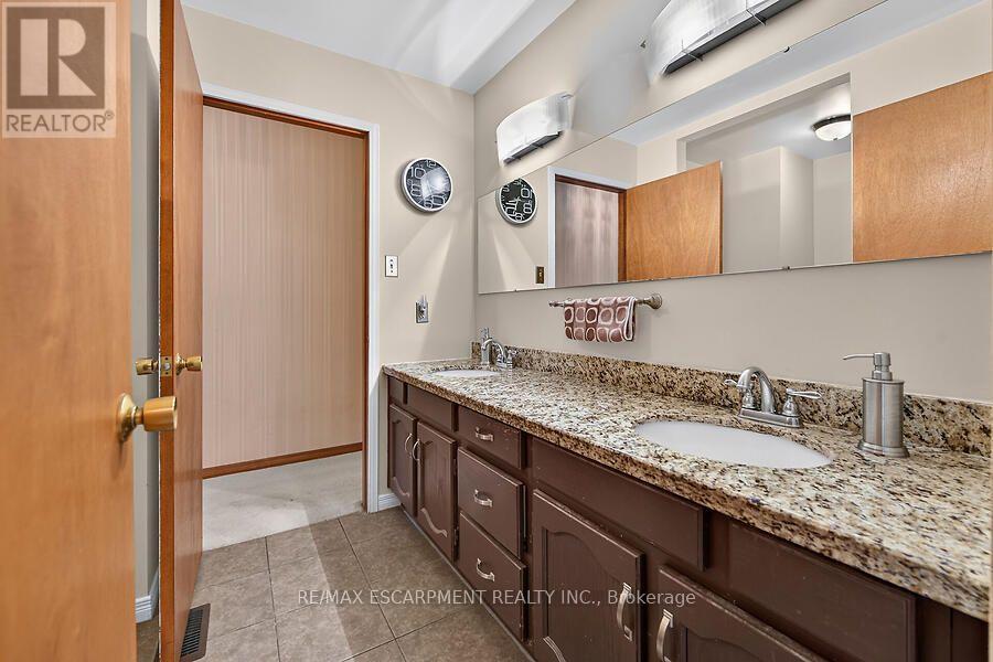 2 Karendale Crescent Property Photo 25