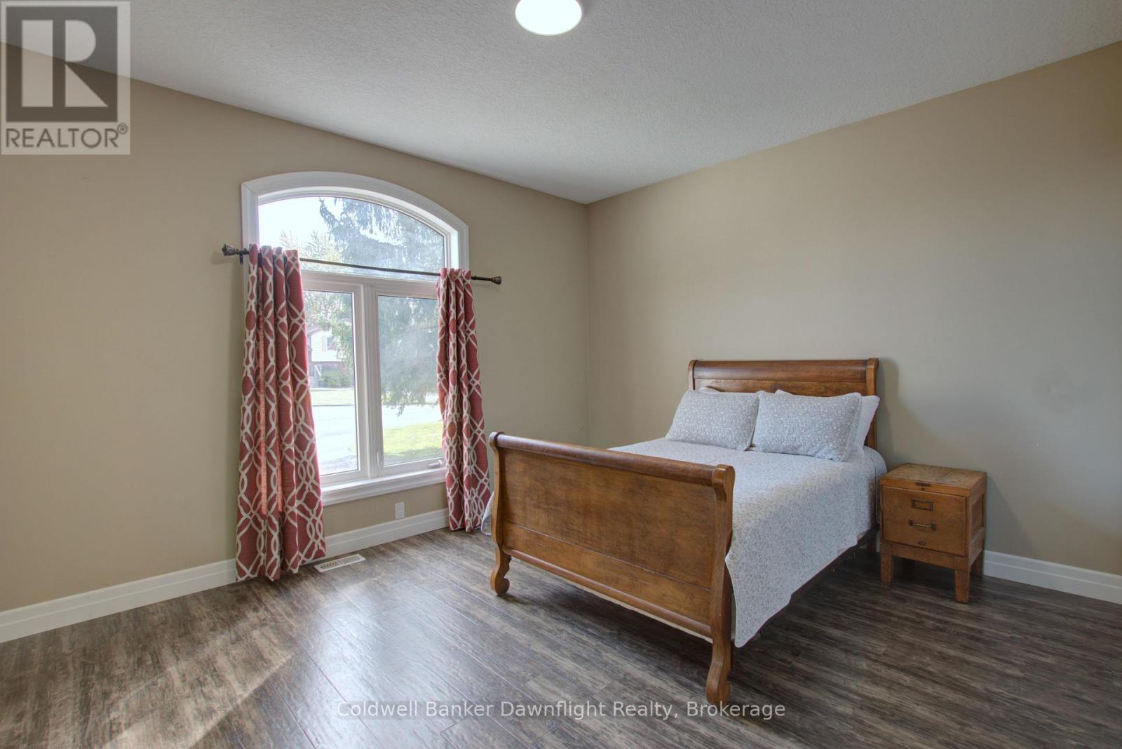 54 Lorne Avenue Property Photo 10