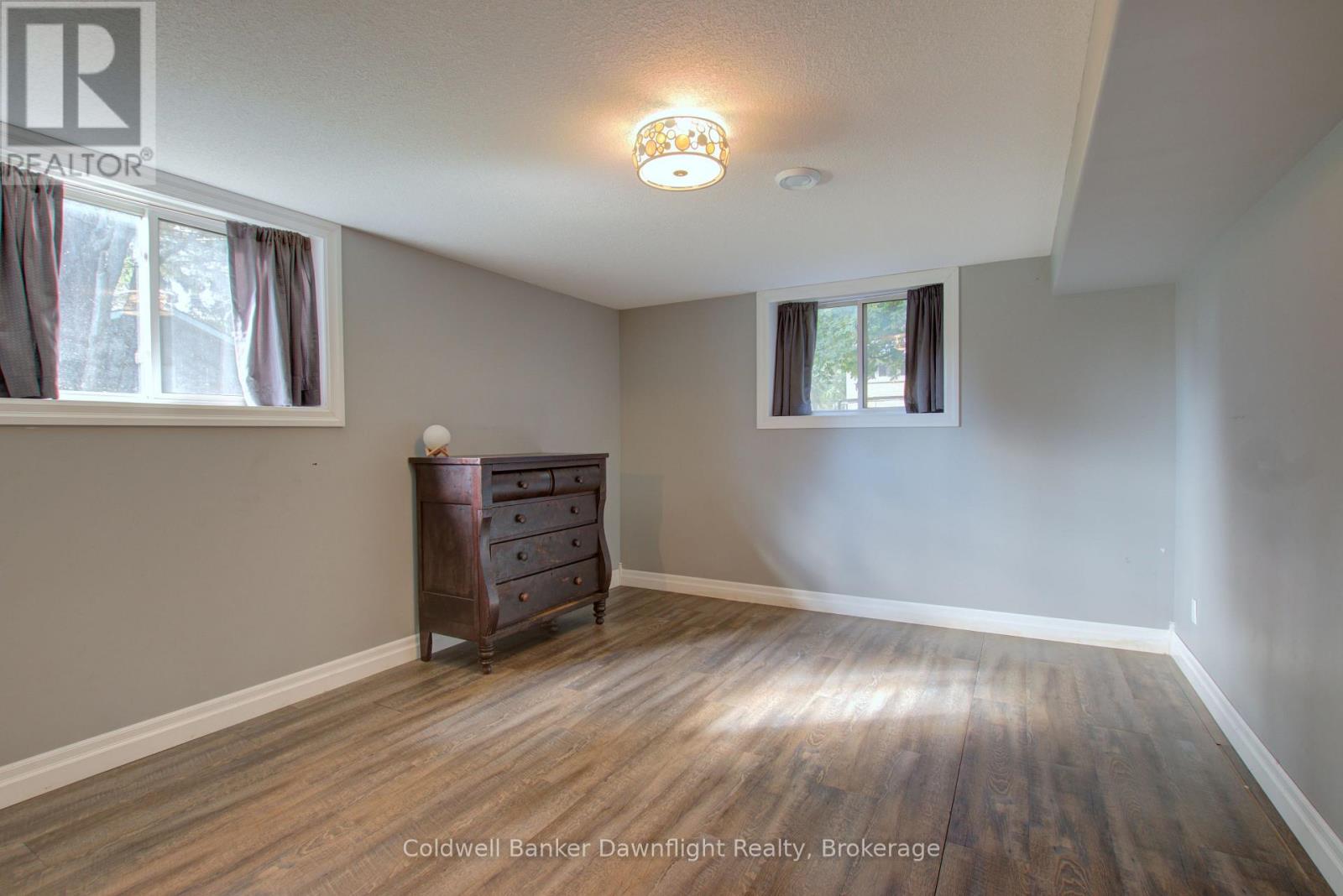 54 Lorne Avenue Property Photo 28