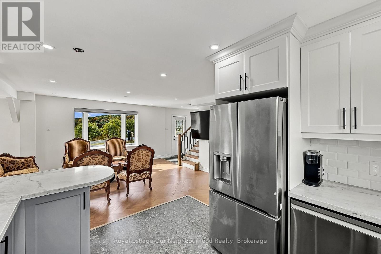 A - 3543 Harwood Road Property Photo 14