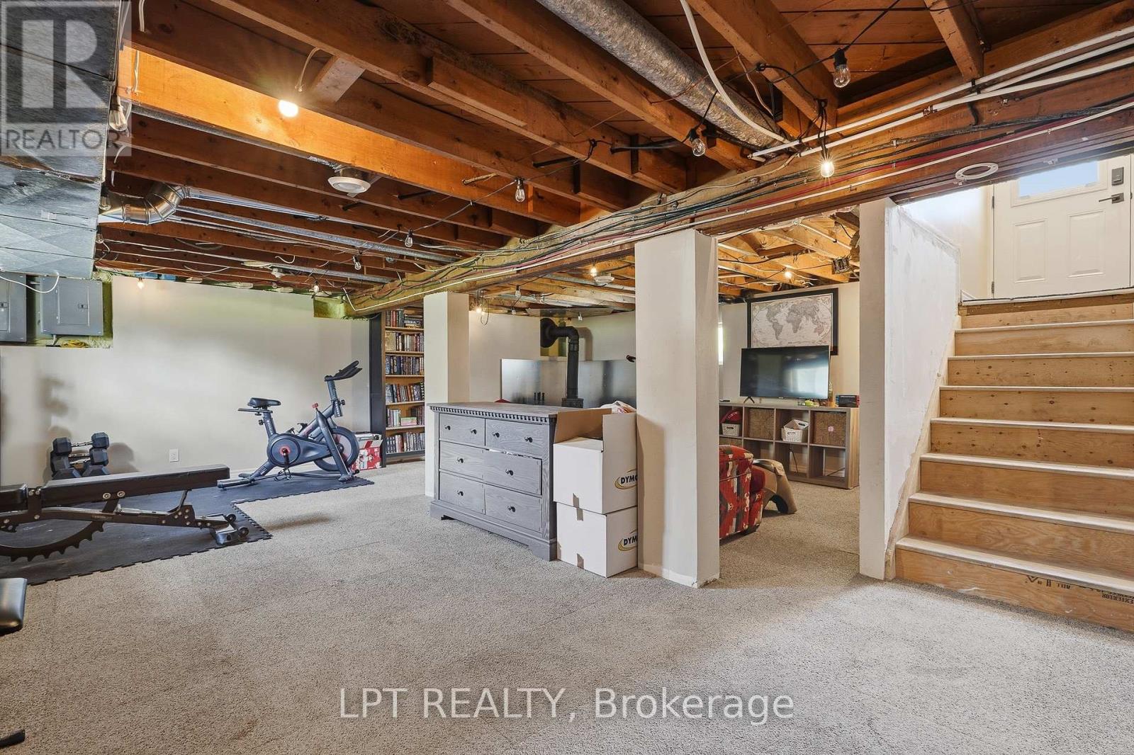 1467 Meadow Road N Property Photo 23