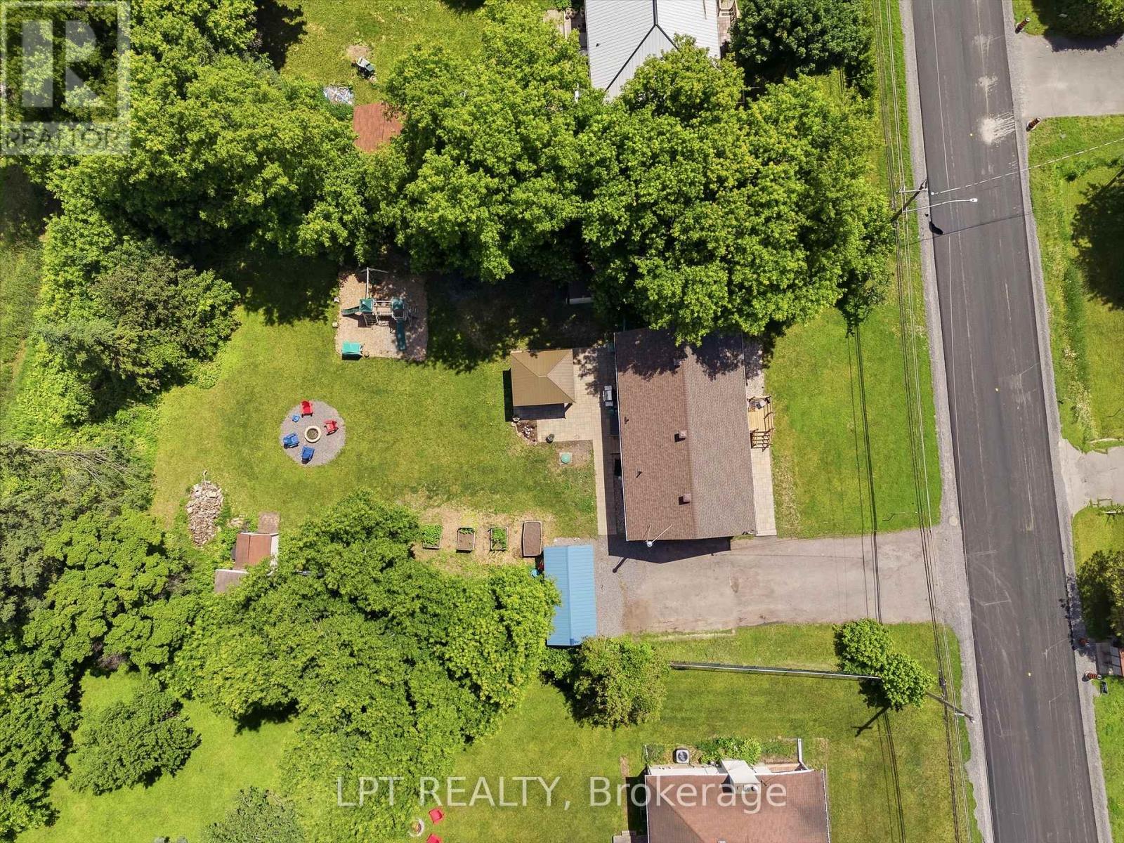 1467 Meadow Road N Property Photo 33