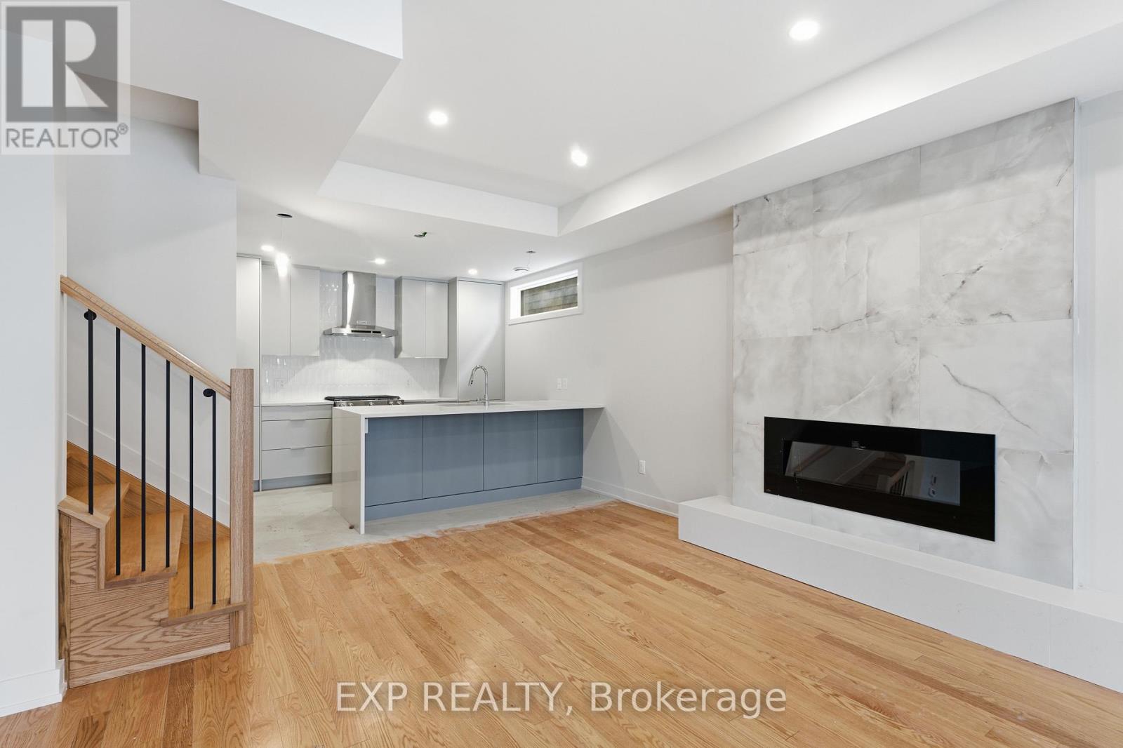 A - 512 Roosevelt Avenue Property Photo 11