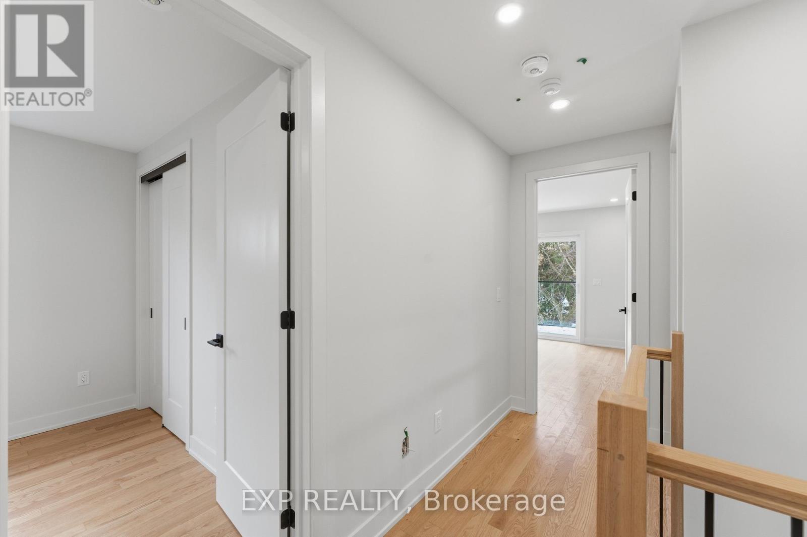 A - 512 Roosevelt Avenue Property Photo 15