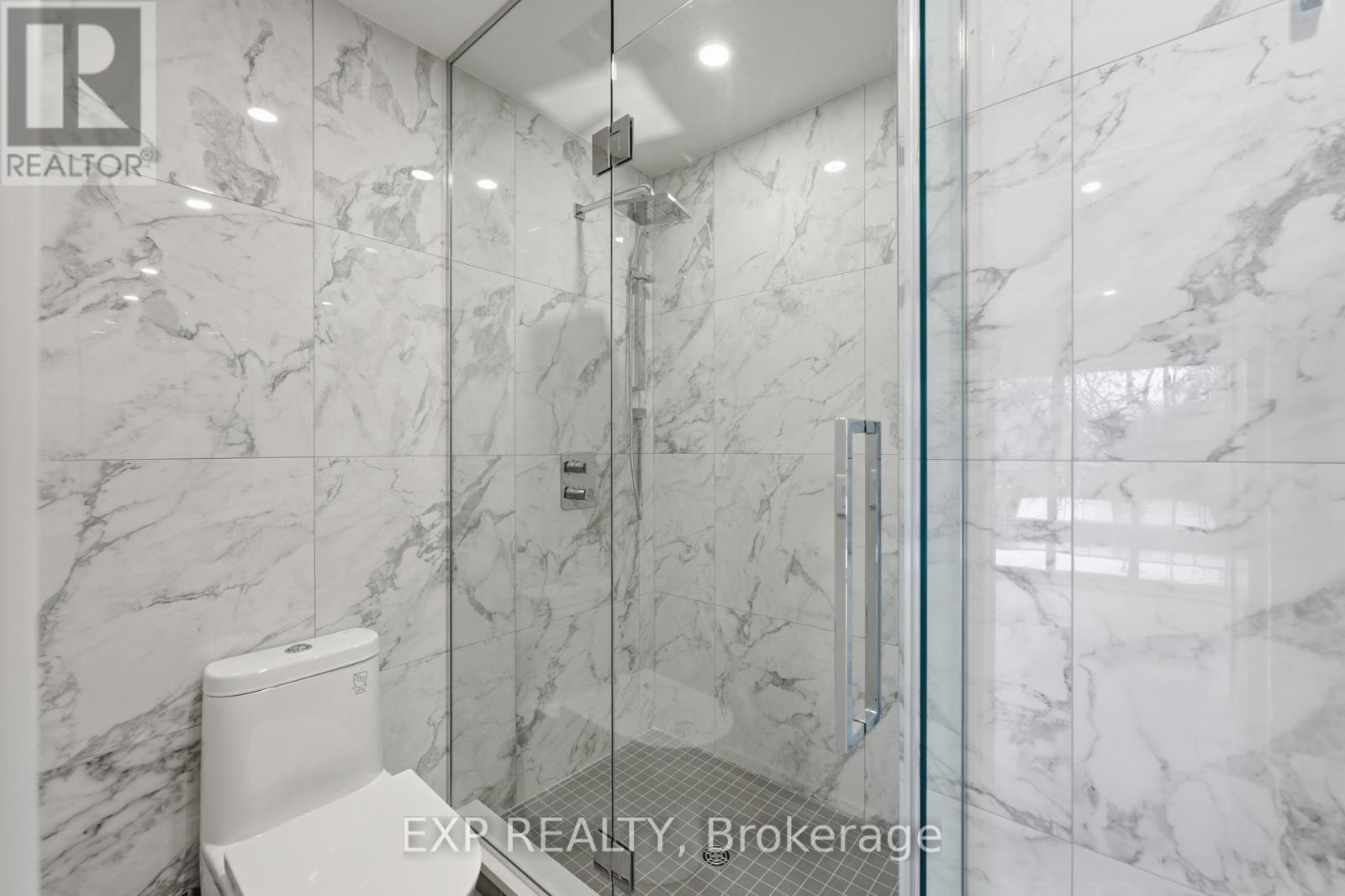 A - 512 Roosevelt Avenue Property Photo 20