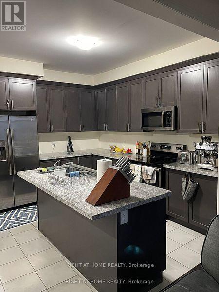 27 Bayonne Drive Property Photo 4