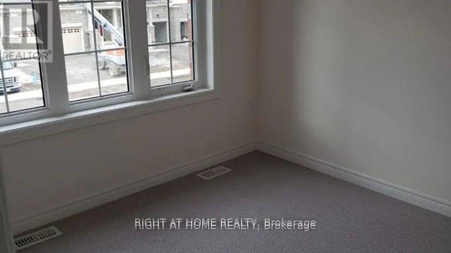 27 Bayonne Drive Property Photo 8