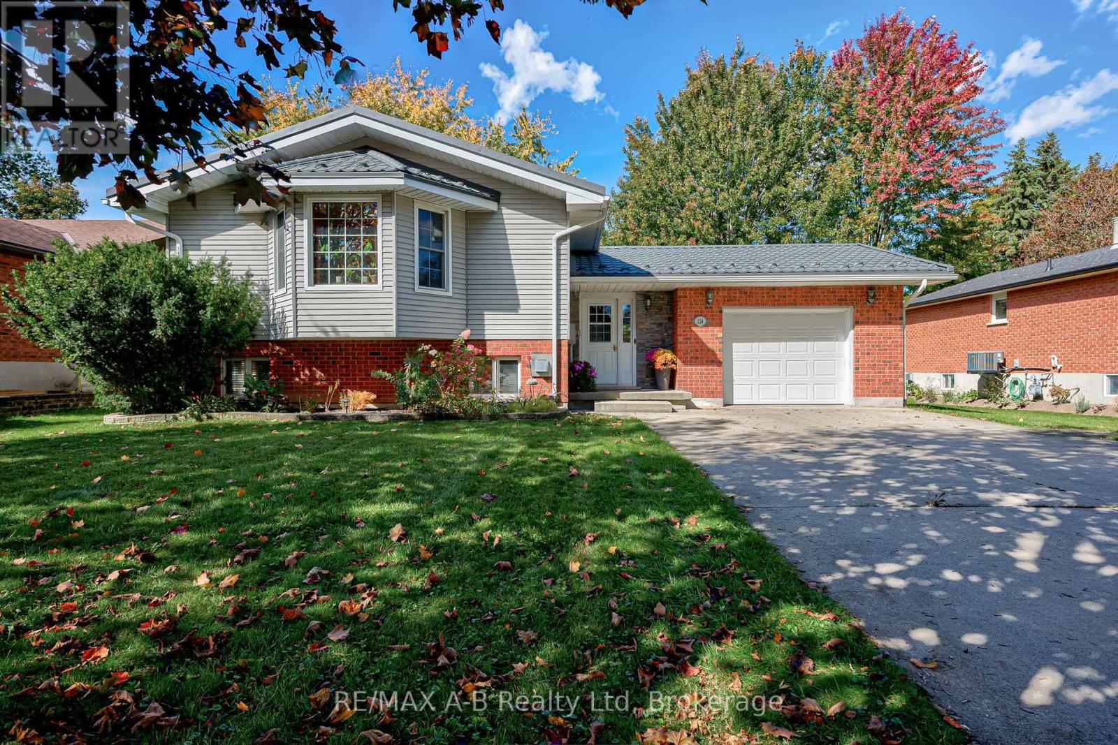 224 Morenz Drive Property Photo 2