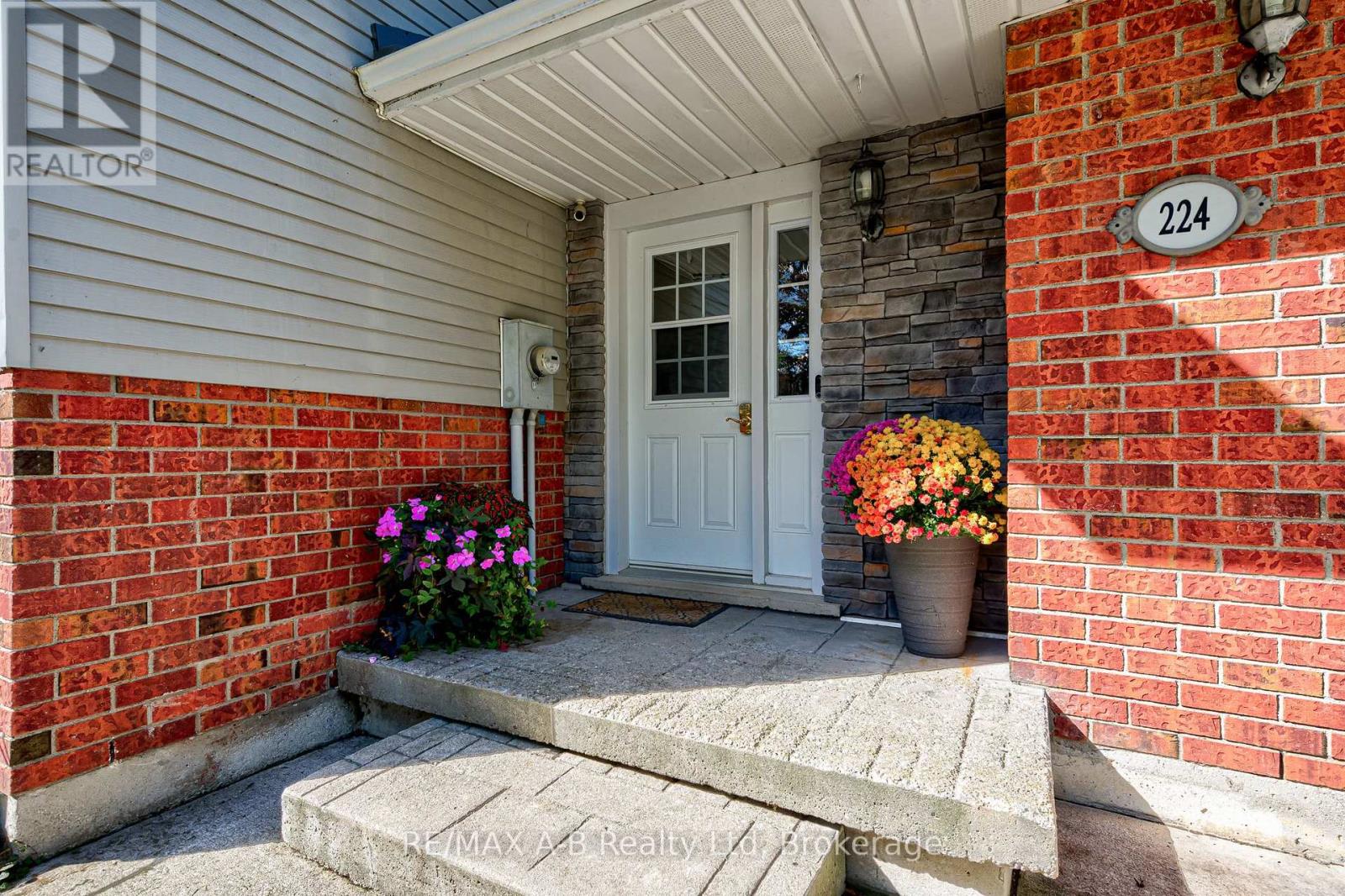 224 Morenz Drive Property Photo 4
