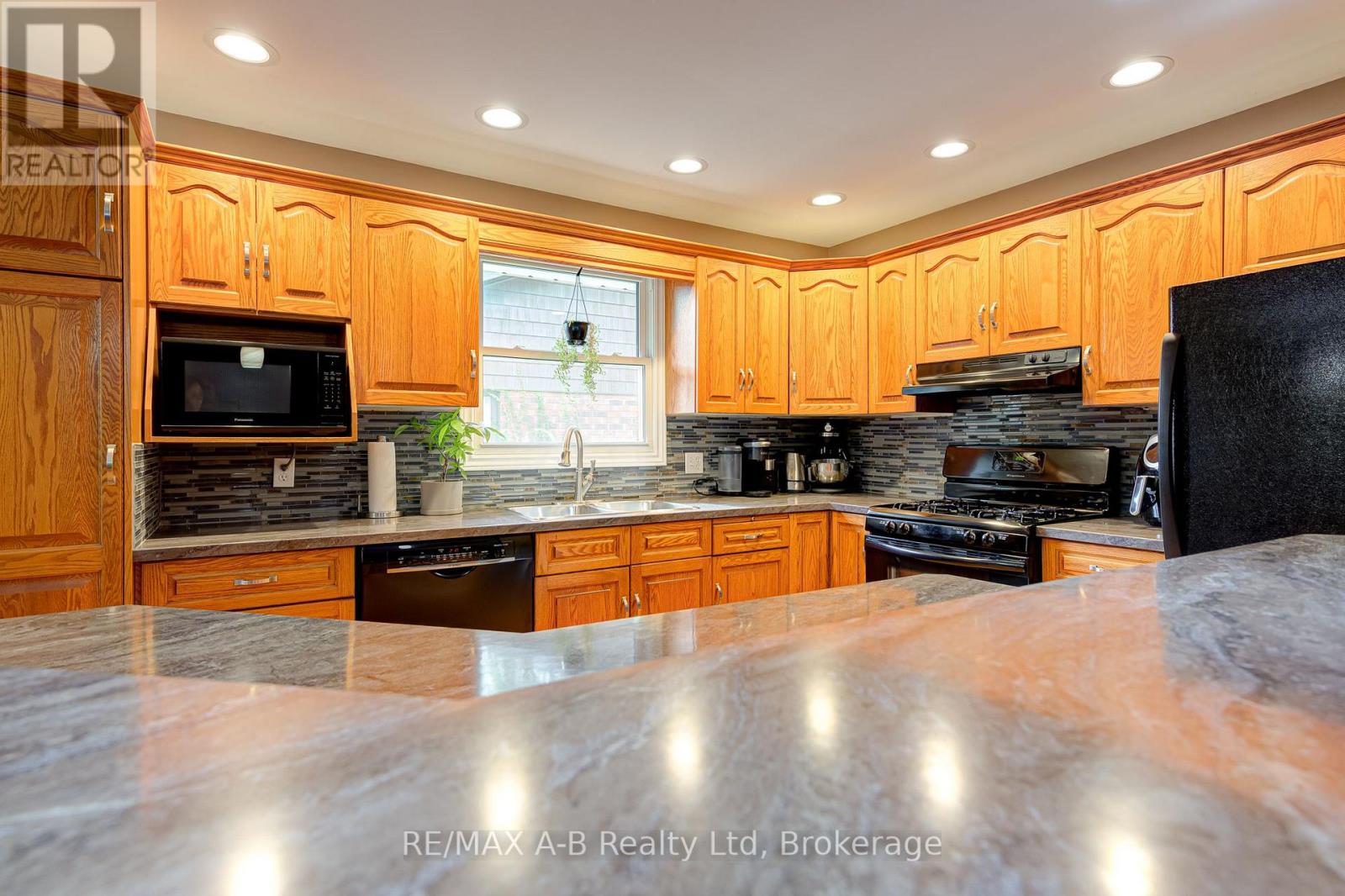 224 Morenz Drive Property Photo 12