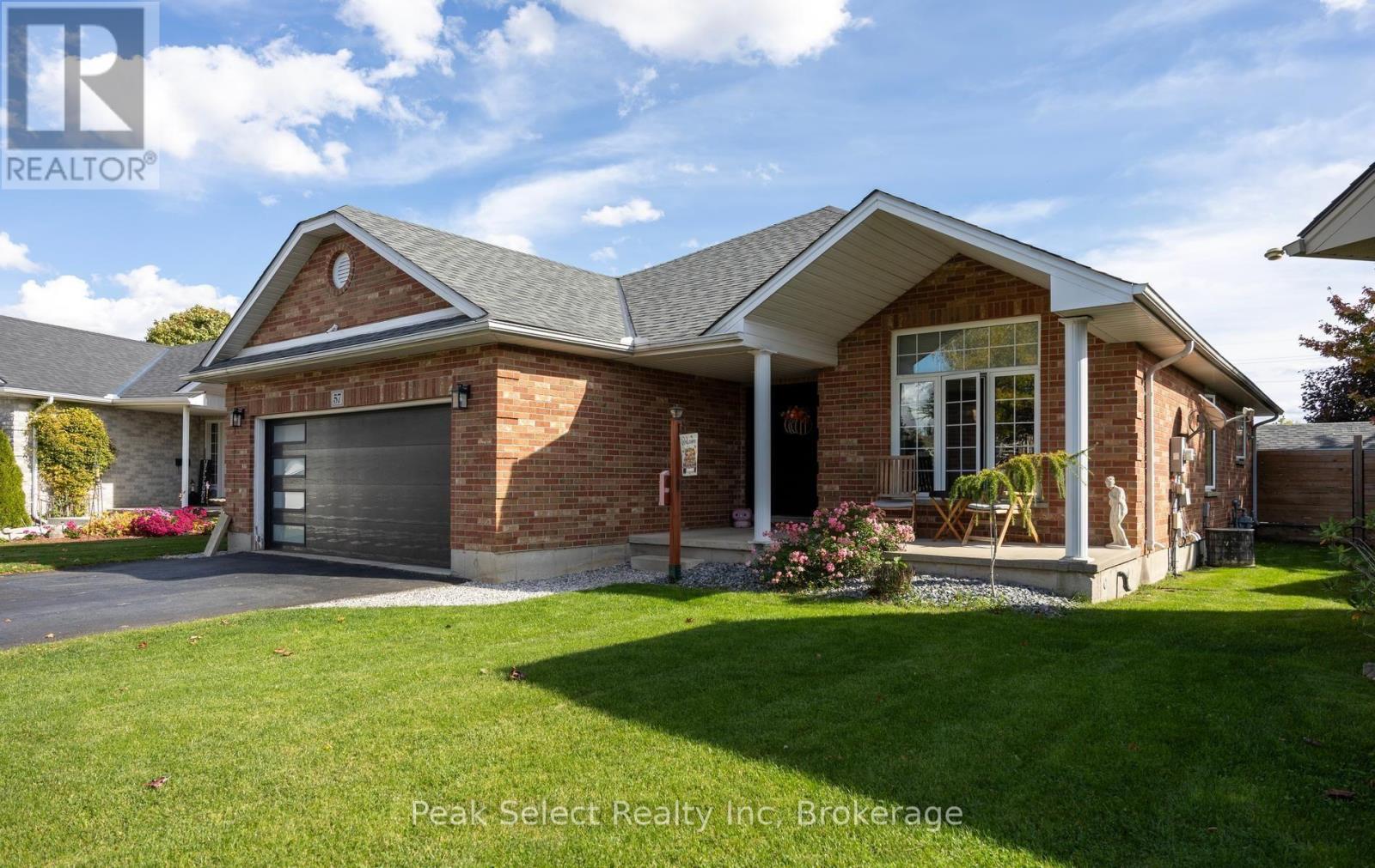 57 Parkhaven Crescent Property Photo 3