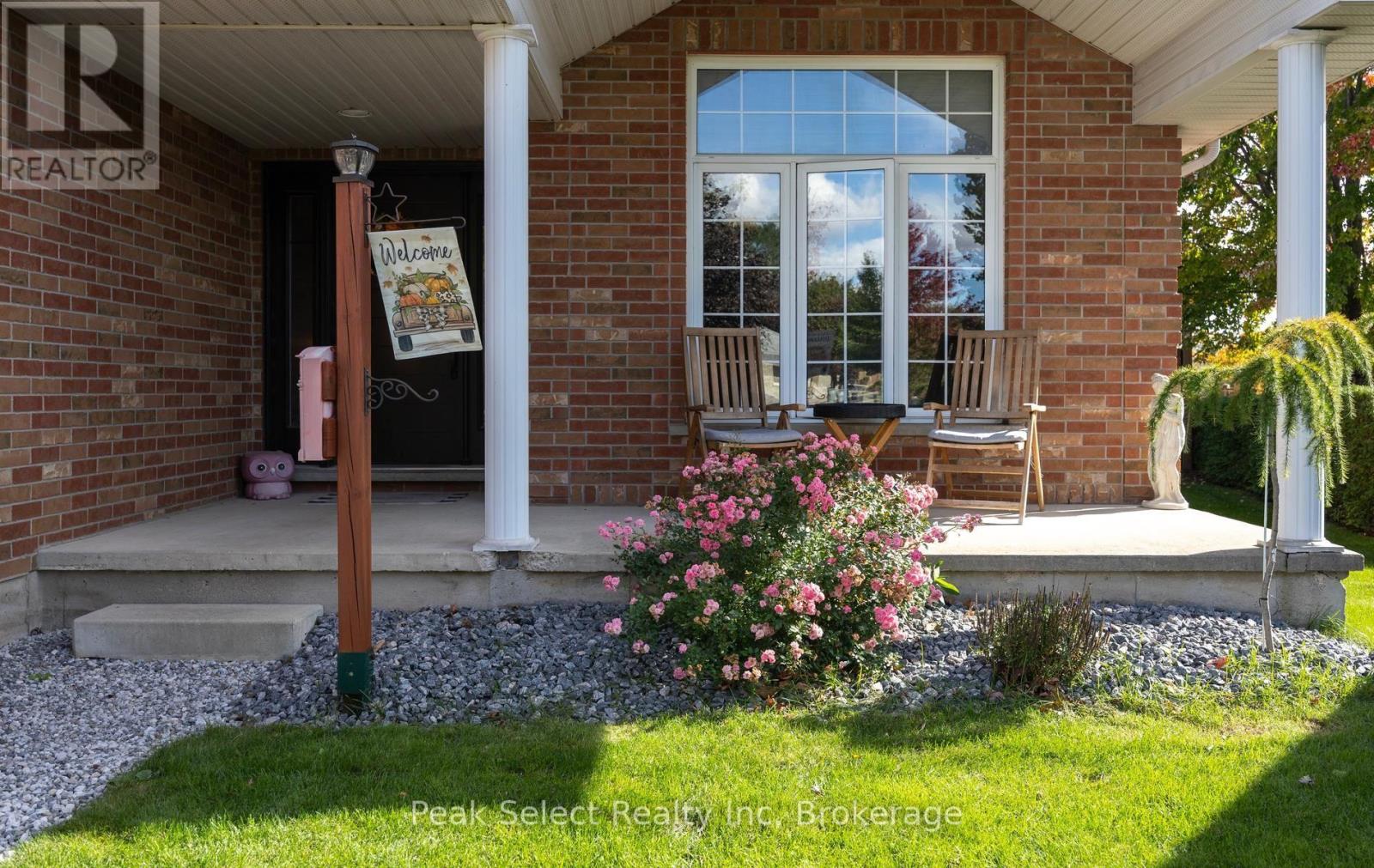 57 Parkhaven Crescent Property Photo 4