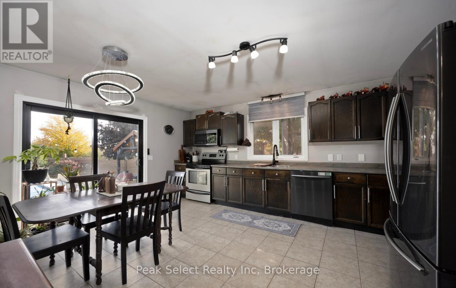 57 Parkhaven Crescent Property Photo 8