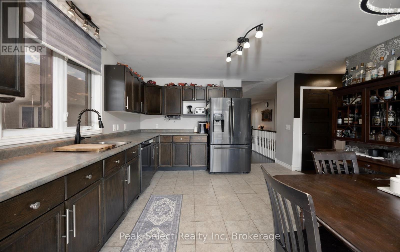 57 Parkhaven Crescent Property Photo 10