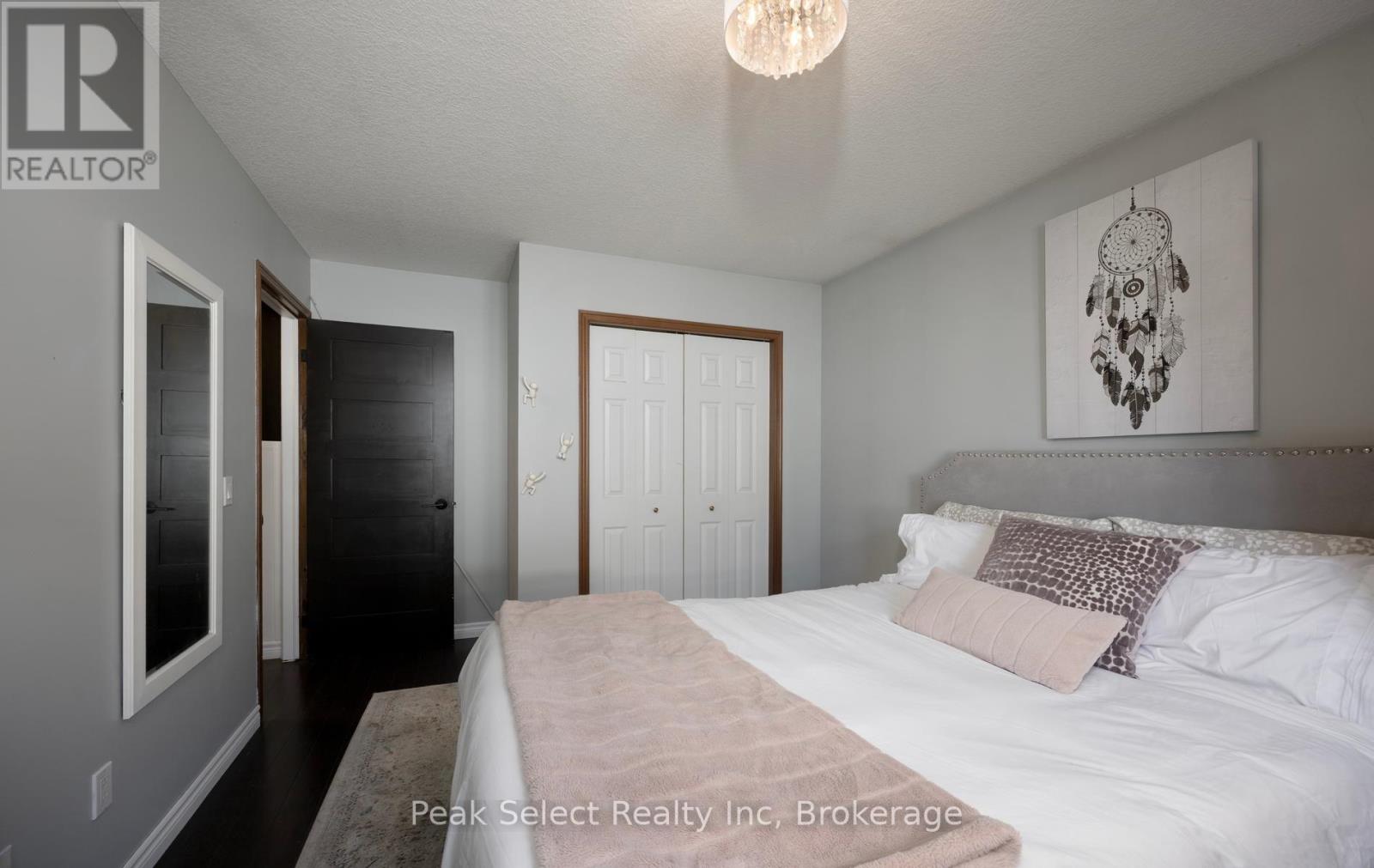 57 Parkhaven Crescent Property Photo 21