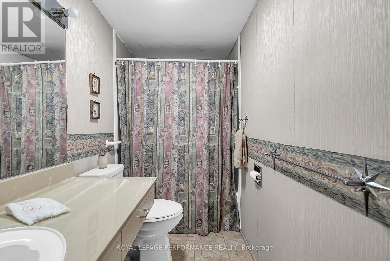 20 Fifth Street W Property Photo 31