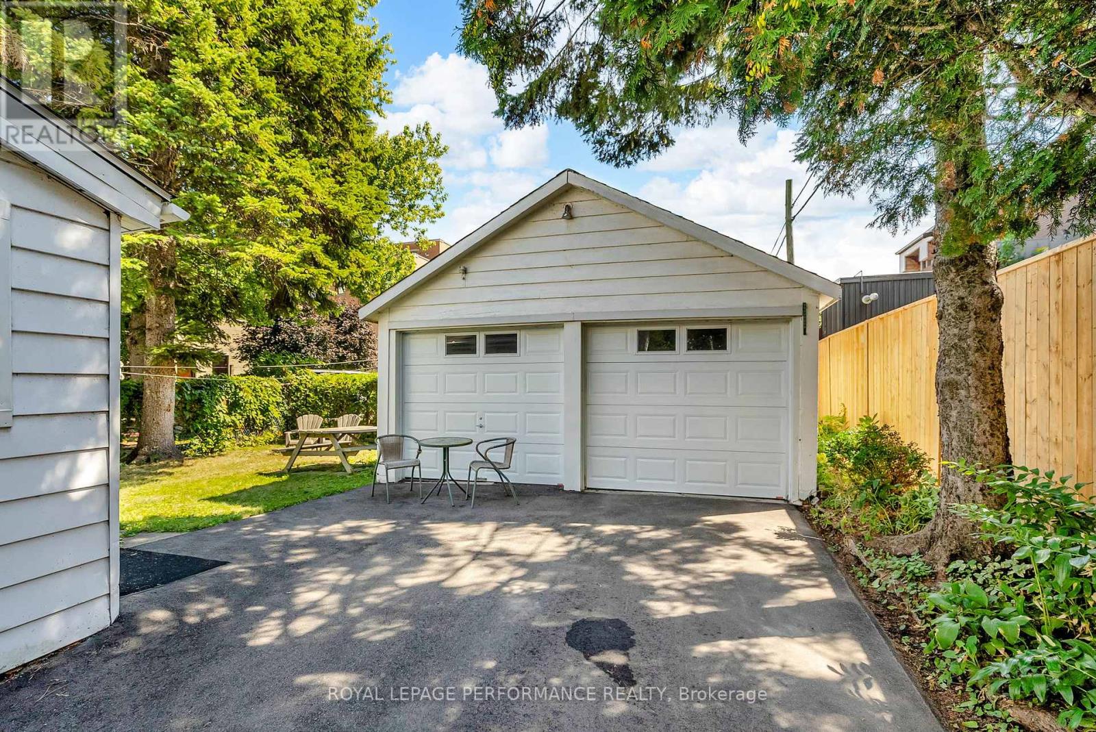 20 Fifth Street W Property Photo 37