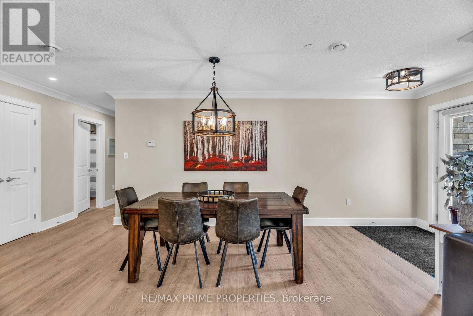 110 - 320 Sugarcreek Trail S Property Photo 19