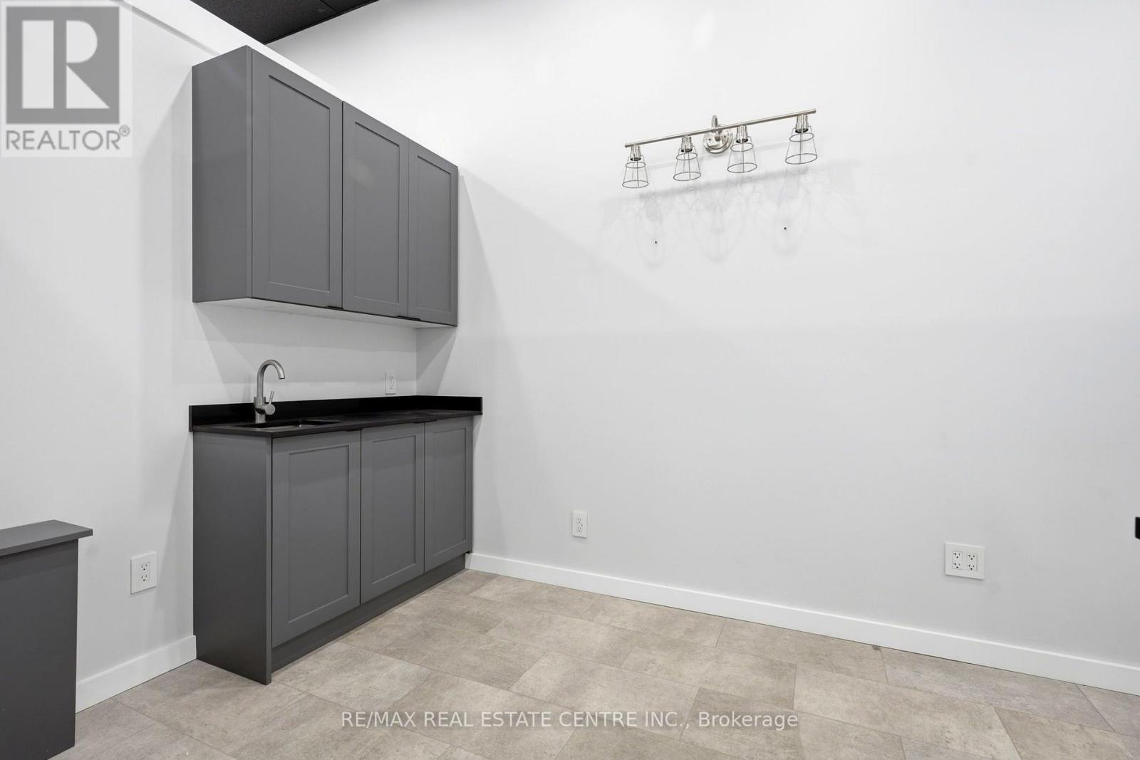 103 - 45 Wyndham Street N Property Photo 1