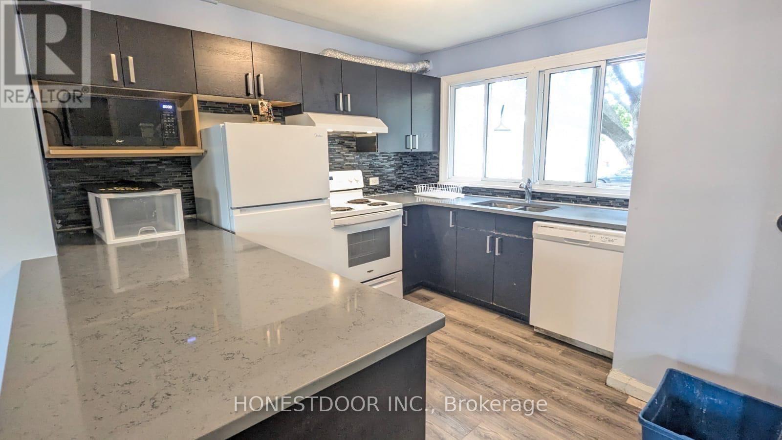 928 Randolph Avenue Property Photo 2